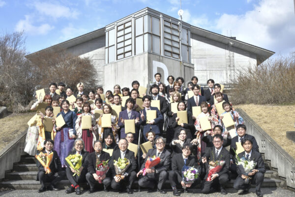 令和7年度 大学院学位記授与式・学部卒業式